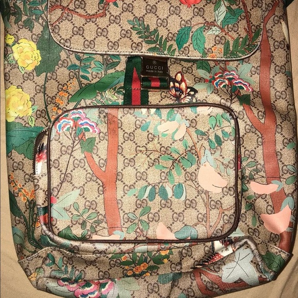 Backpack - Picture 4 of 5